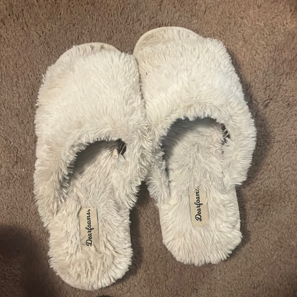 Women’s size 7 slippers